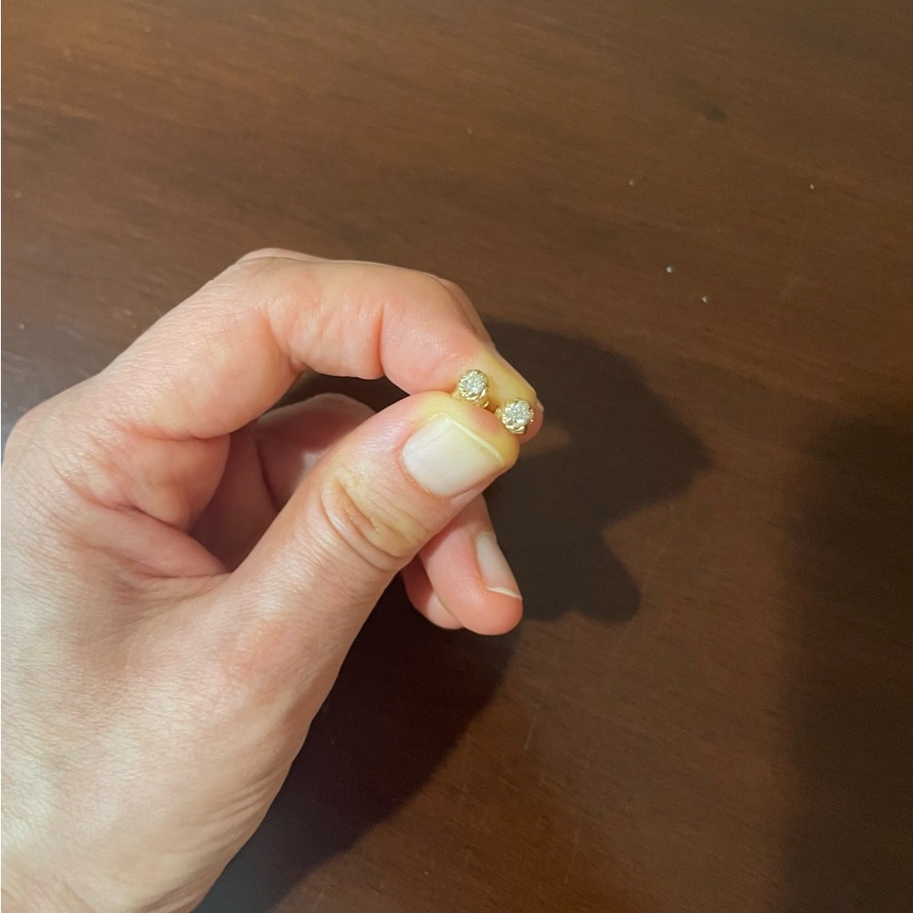 Ariel Gordon diamond twine studs! Perfect condition